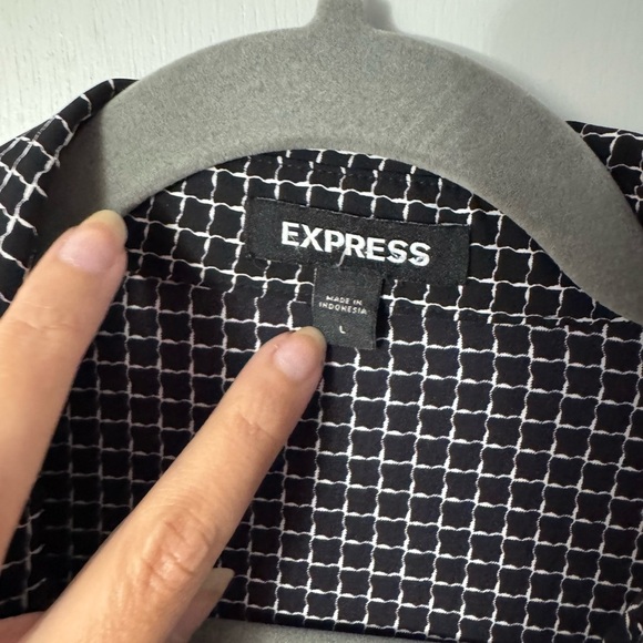 Express Black and White Checkered Oversized Relaxed Fit Button Down Shirt - Picture 3 of 5